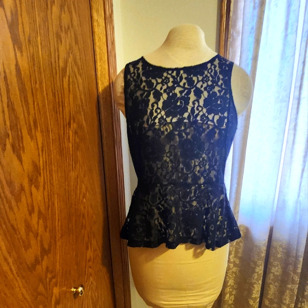 Y2K Juniors Elegant Black Lace Sleeveless Top